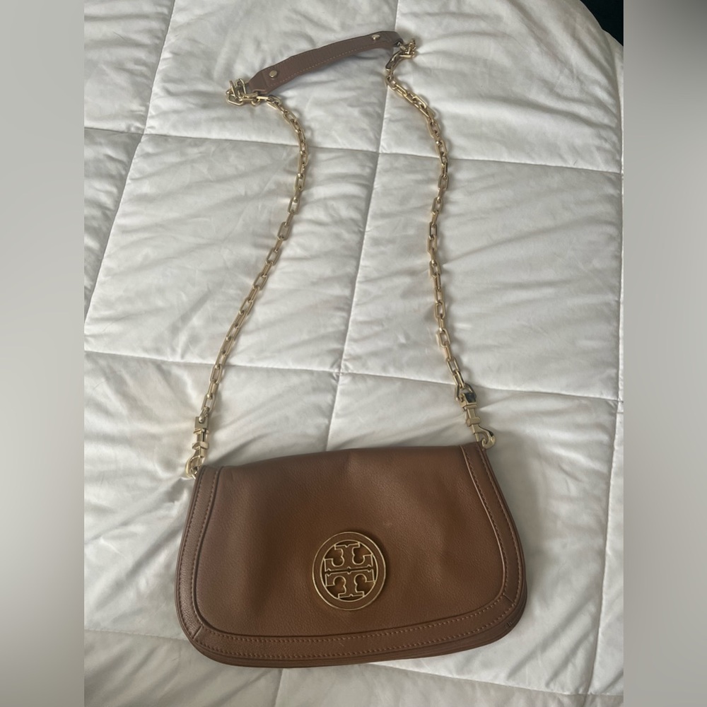 Tory Burch purse - great condition!